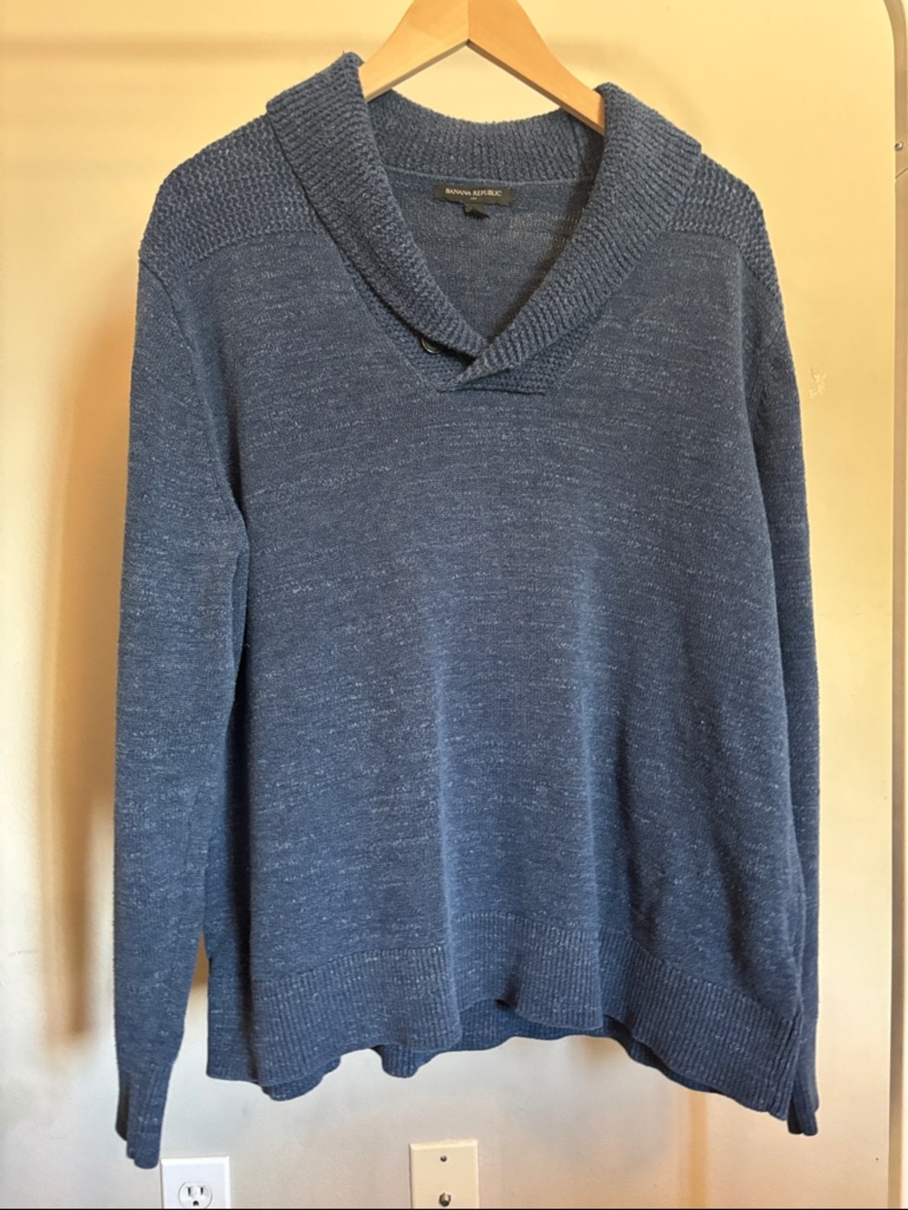 Banana Republic Men's Cotton V-Neck Sweater in Heathered Blue